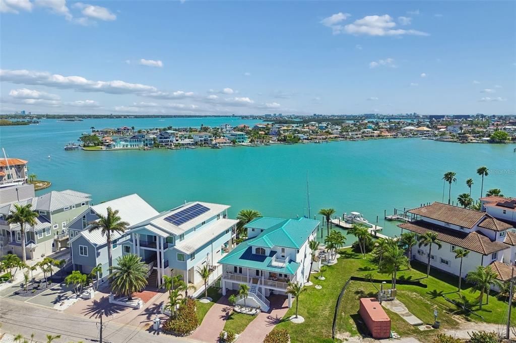 For Sale: $1,929,000 (4 beds, 3 baths, 2537 Square Feet)