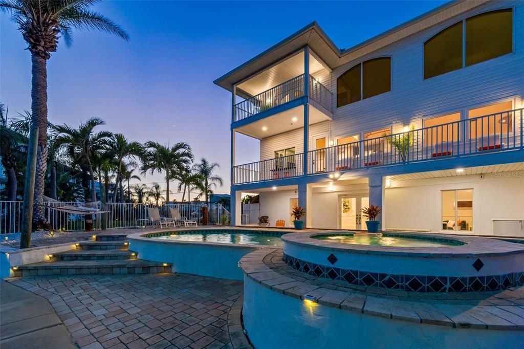 For Sale: $1,929,000 (4 beds, 3 baths, 2537 Square Feet)
