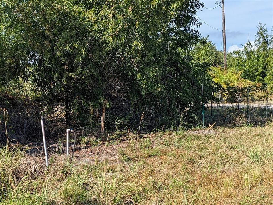 На продажу: $239,000 (2.52 acres)