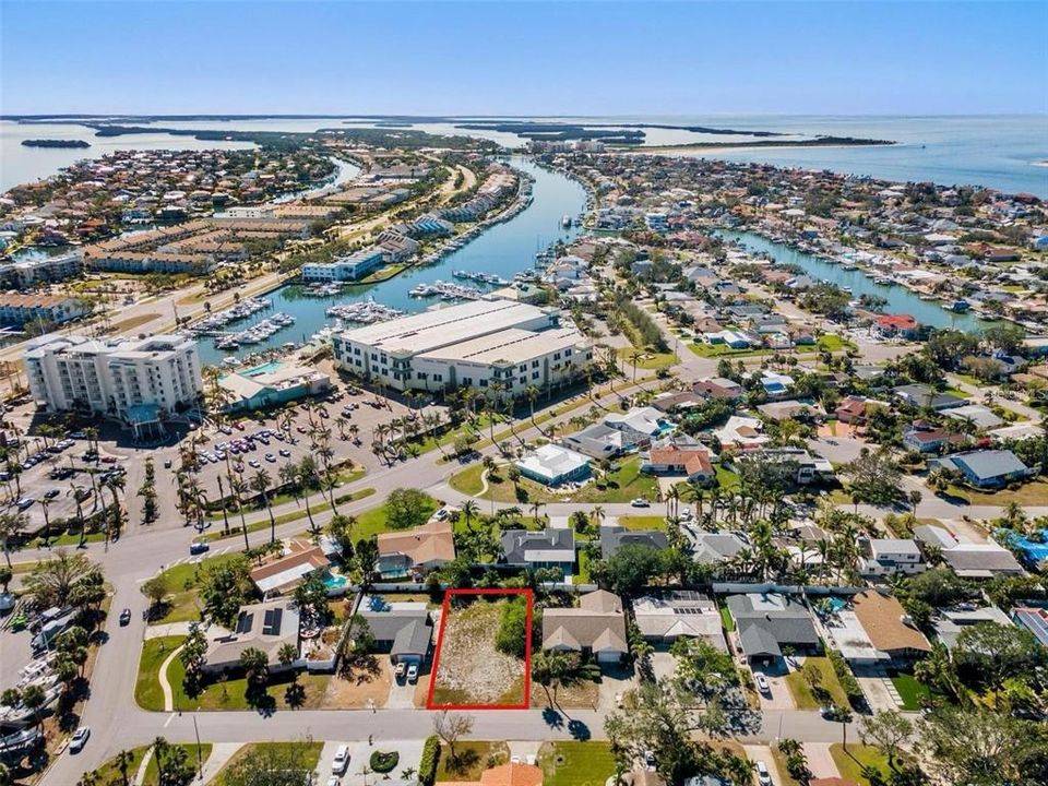 For Sale: $475,000 (0.18 acres)