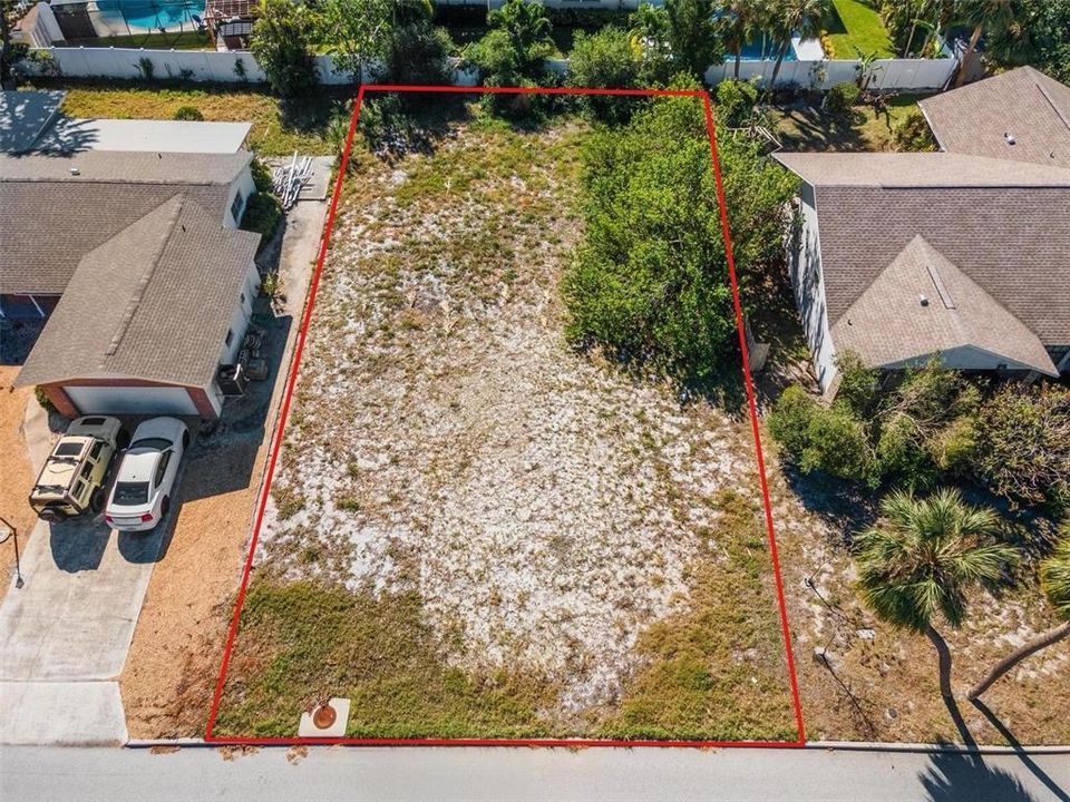 For Sale: $475,000 (0.18 acres)