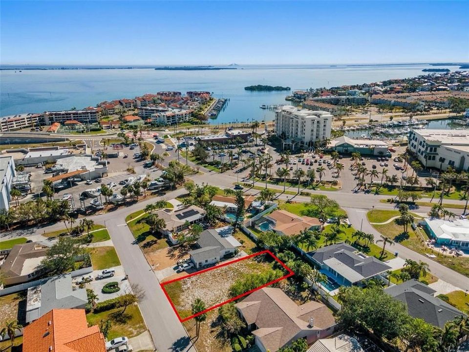 For Sale: $475,000 (0.18 acres)