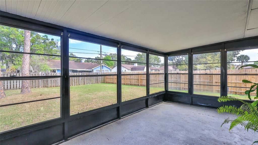 Active With Contract: $267,000 (2 beds, 2 baths, 1172 Square Feet)