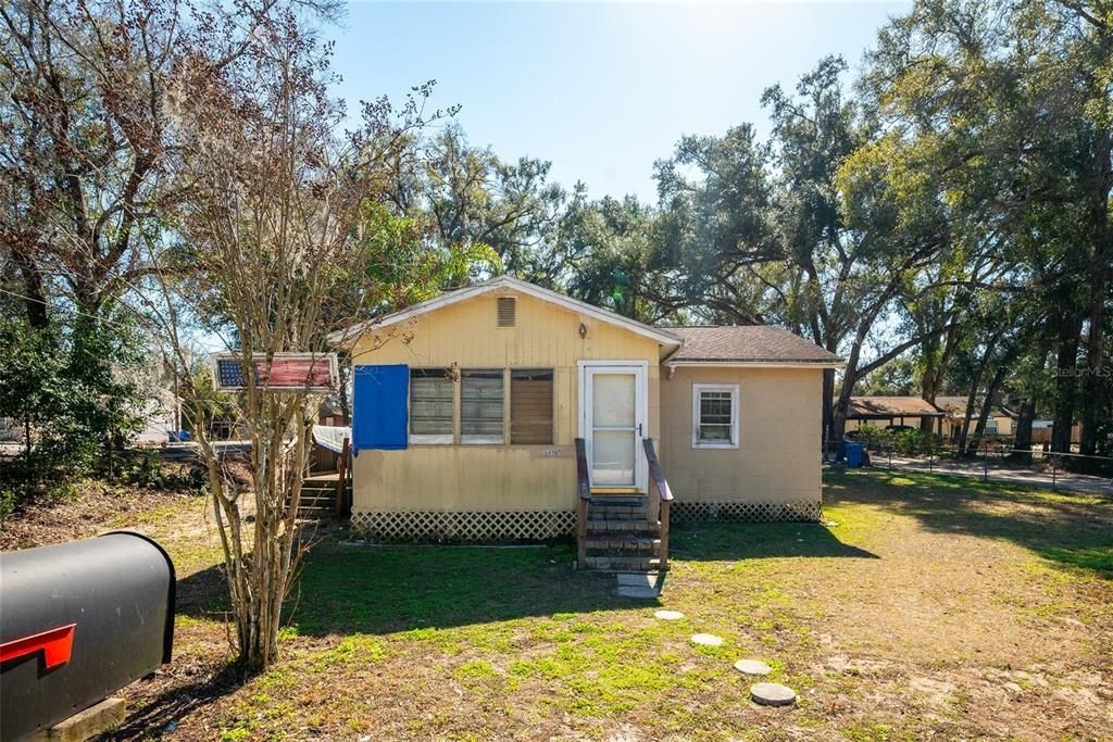 Activo con contrato: $195,000 (1 camas, 1 baños, 1584 Pies cuadrados)