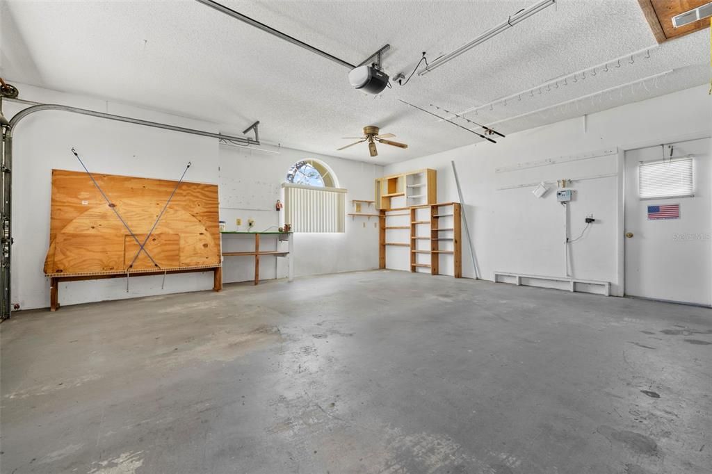 Active With Contract: $399,900 (3 beds, 3 baths, 2137 Square Feet)