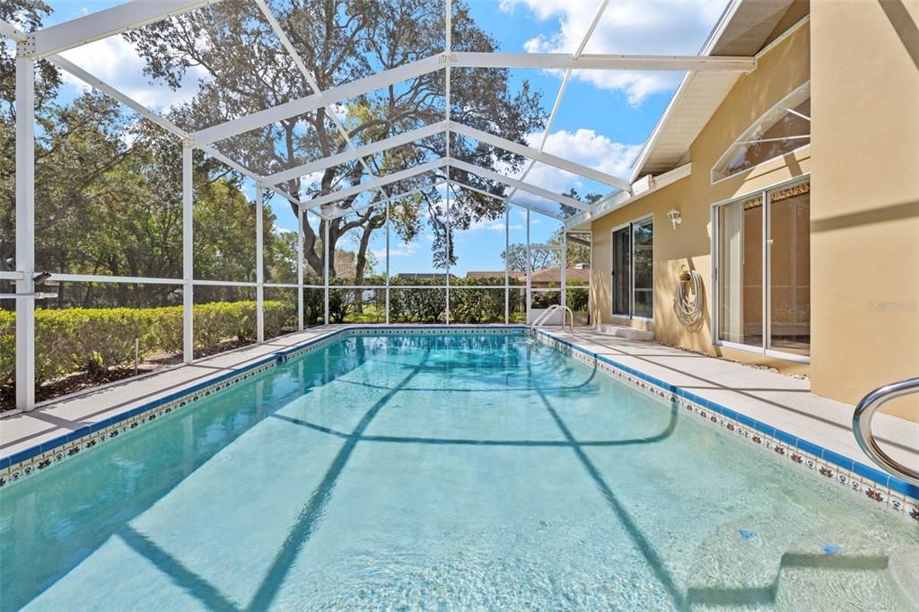 Active With Contract: $399,900 (3 beds, 3 baths, 2137 Square Feet)
