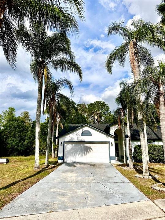 Activo con contrato: $344,999 (3 camas, 2 baños, 1109 Pies cuadrados)