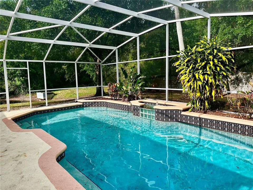 Activo con contrato: $344,999 (3 camas, 2 baños, 1109 Pies cuadrados)