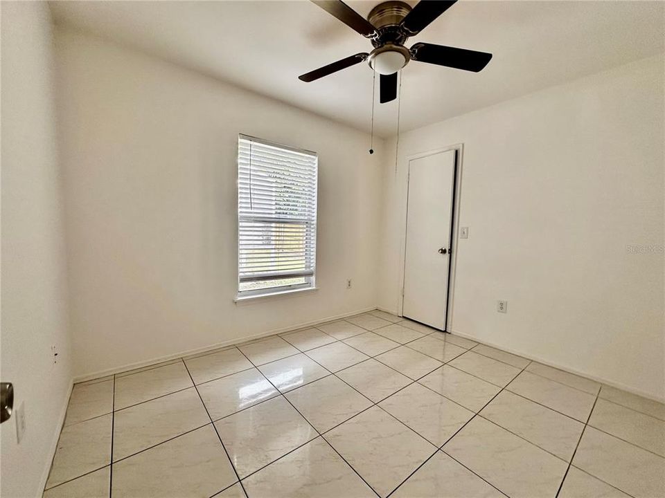 Activo con contrato: $344,999 (3 camas, 2 baños, 1109 Pies cuadrados)