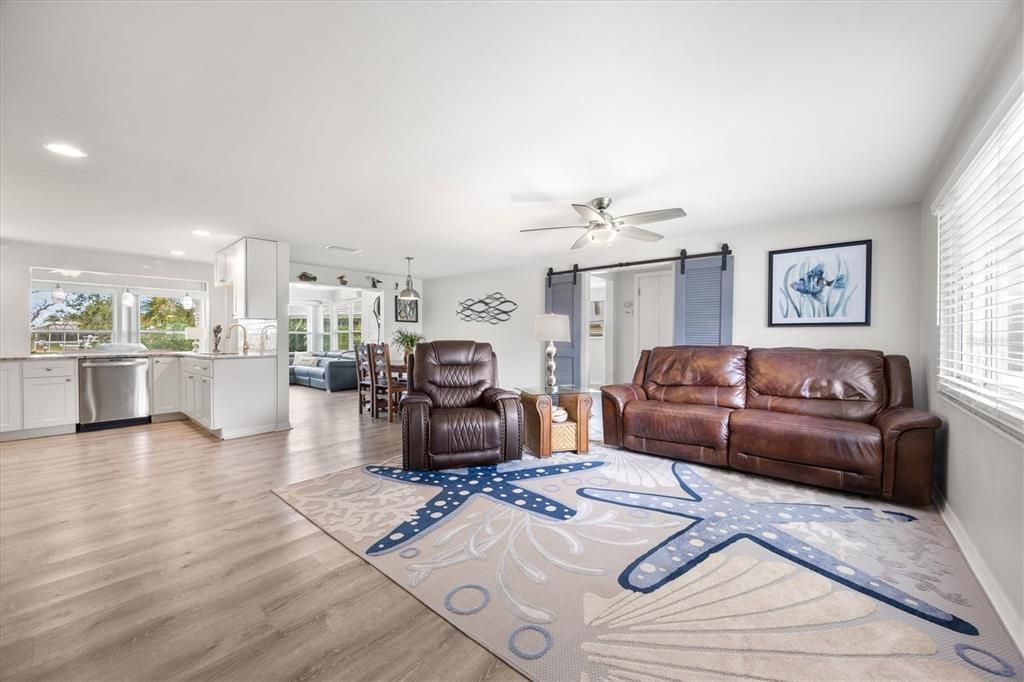 Activo con contrato: $420,000 (2 camas, 2 baños, 1437 Pies cuadrados)