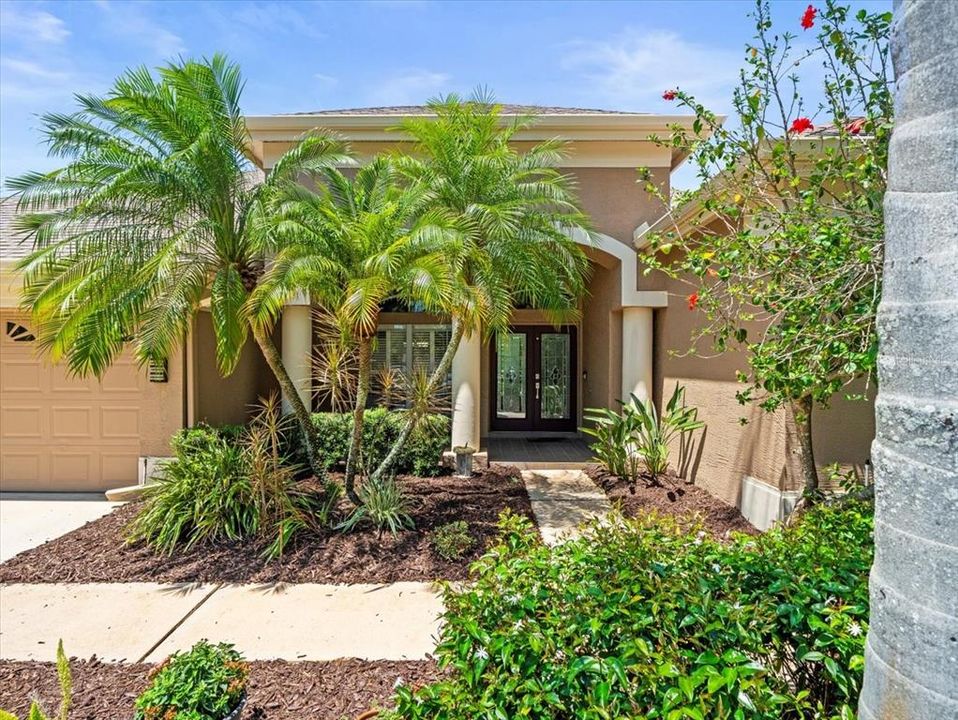 Activo con contrato: $924,900 (5 camas, 4 baños, 3265 Pies cuadrados)