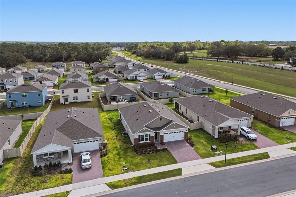 For Sale: $379,999 (4 beds, 2 baths, 1960 Square Feet)