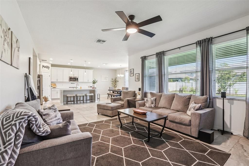 Active With Contract: $620,000 (4 beds, 2 baths, 2601 Square Feet)