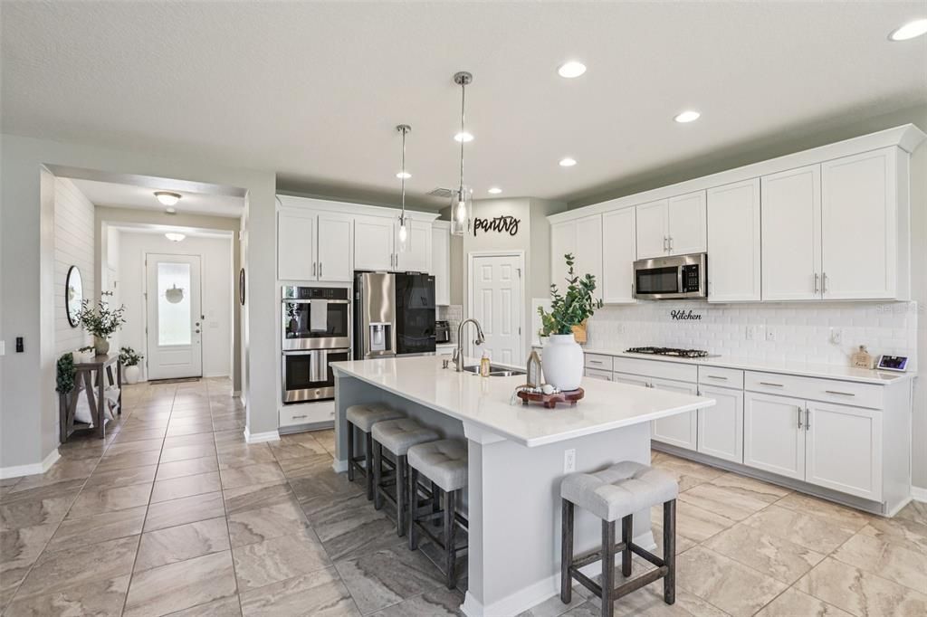 Active With Contract: $620,000 (4 beds, 2 baths, 2601 Square Feet)
