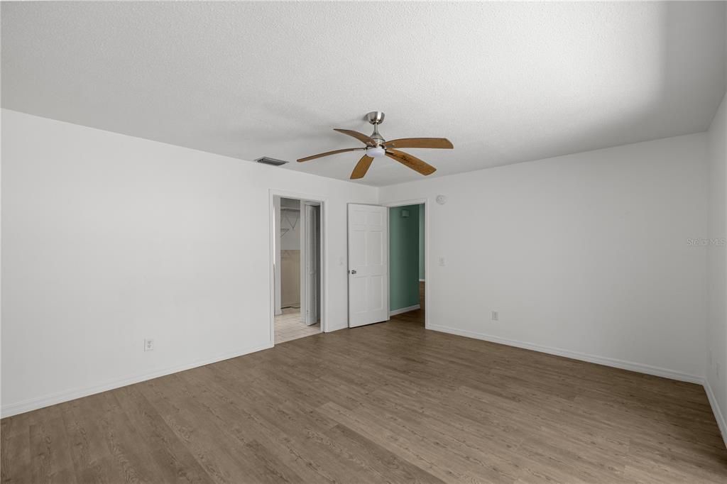En Venta: $299,000 (3 camas, 2 baños, 1697 Pies cuadrados)