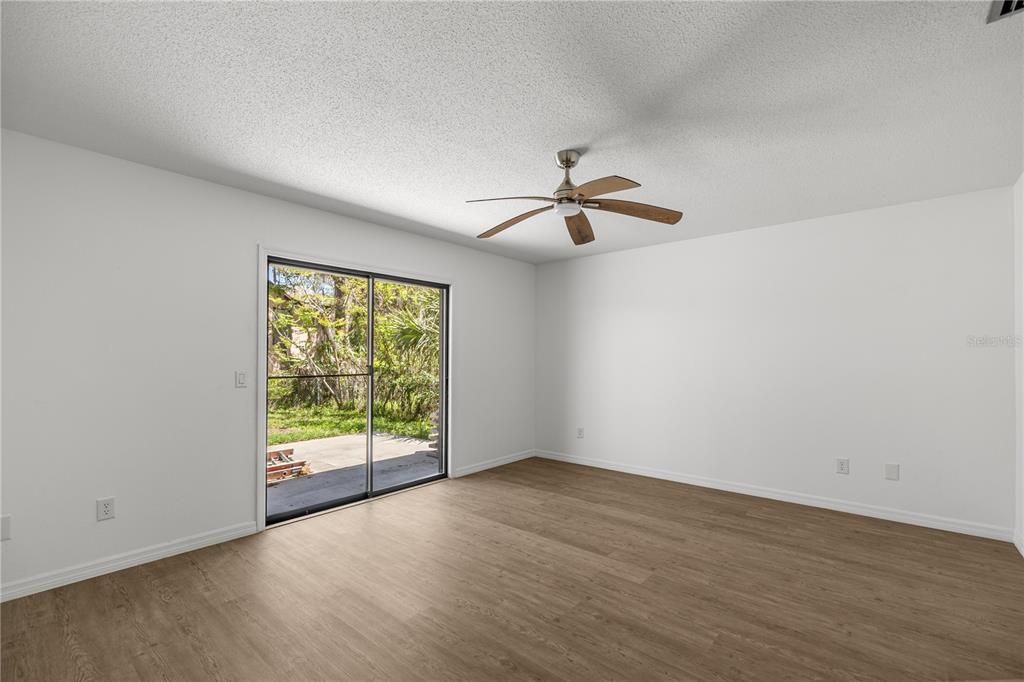 En Venta: $299,000 (3 camas, 2 baños, 1697 Pies cuadrados)