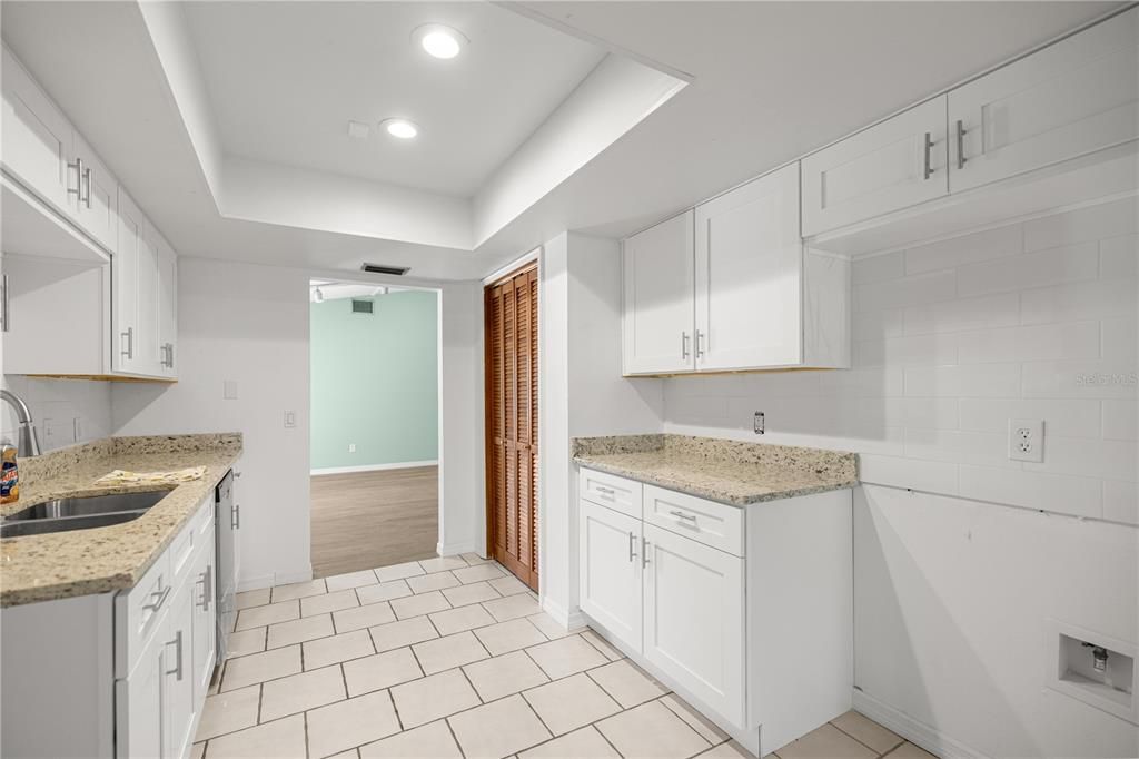 En Venta: $299,000 (3 camas, 2 baños, 1697 Pies cuadrados)