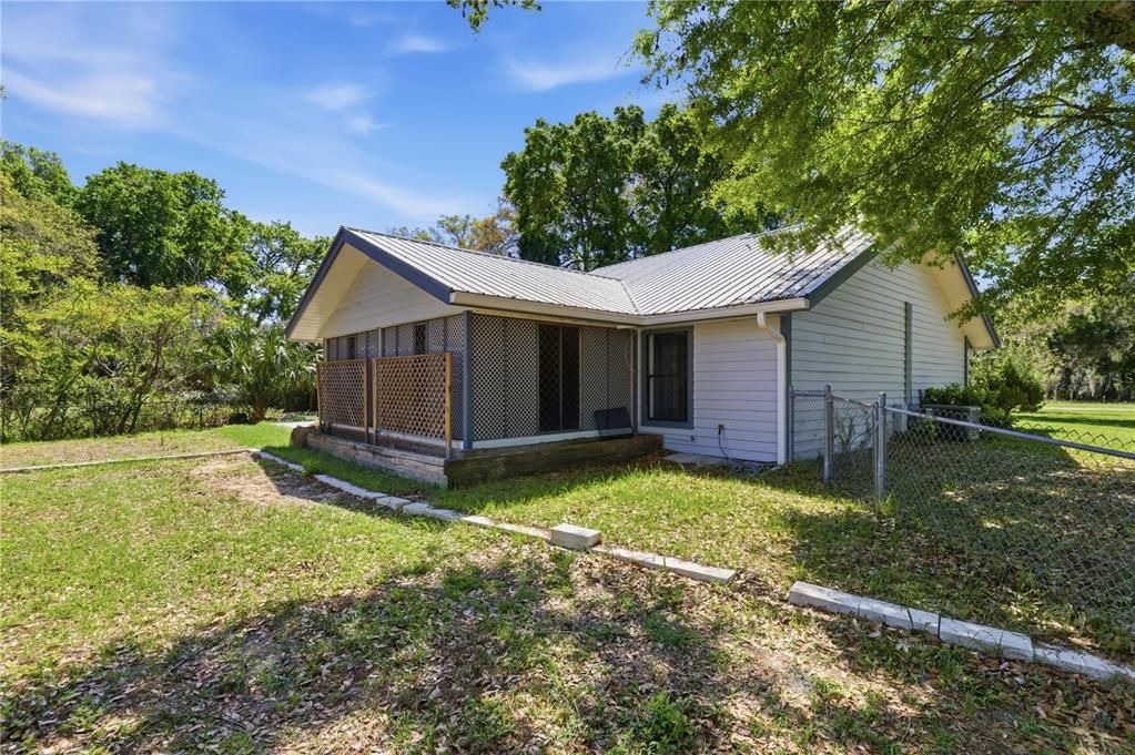 En Venta: $299,000 (3 camas, 2 baños, 1697 Pies cuadrados)