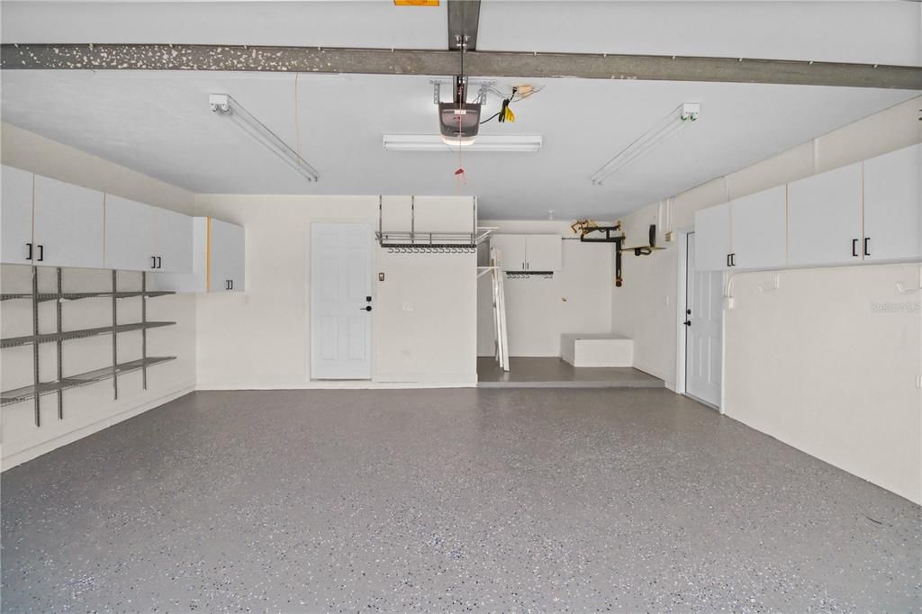 Activo con contrato: $970,000 (3 camas, 2 baños, 2674 Pies cuadrados)
