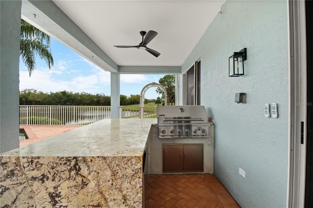 Activo con contrato: $970,000 (3 camas, 2 baños, 2674 Pies cuadrados)
