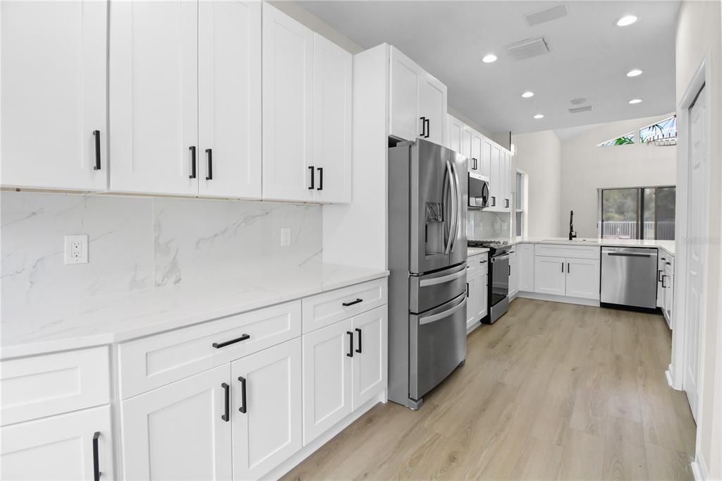 Activo con contrato: $970,000 (3 camas, 2 baños, 2674 Pies cuadrados)