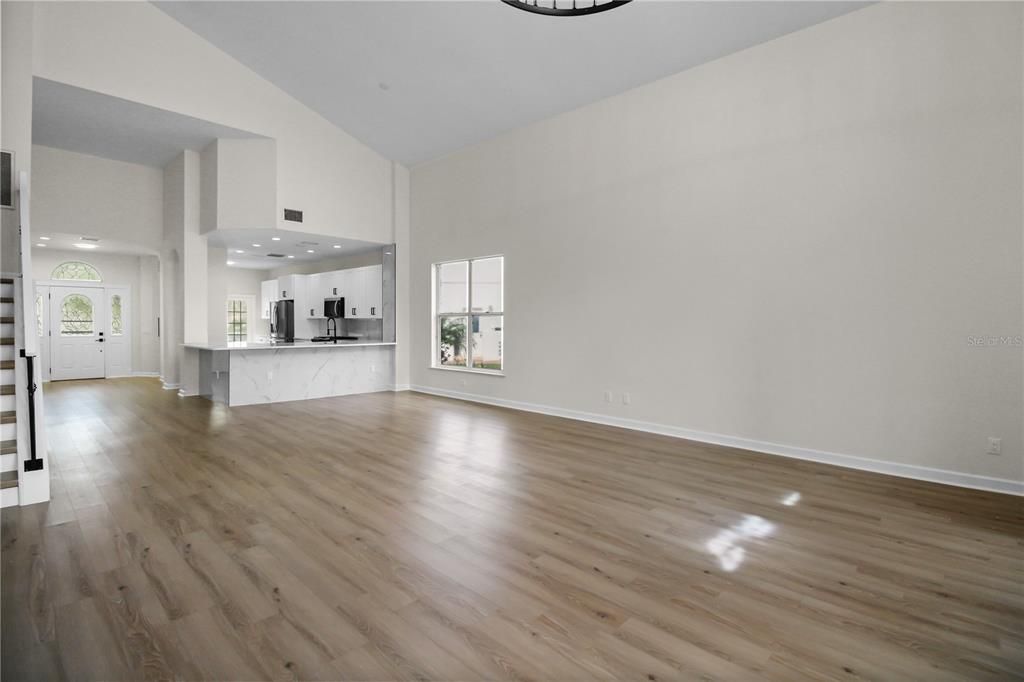 Activo con contrato: $970,000 (3 camas, 2 baños, 2674 Pies cuadrados)
