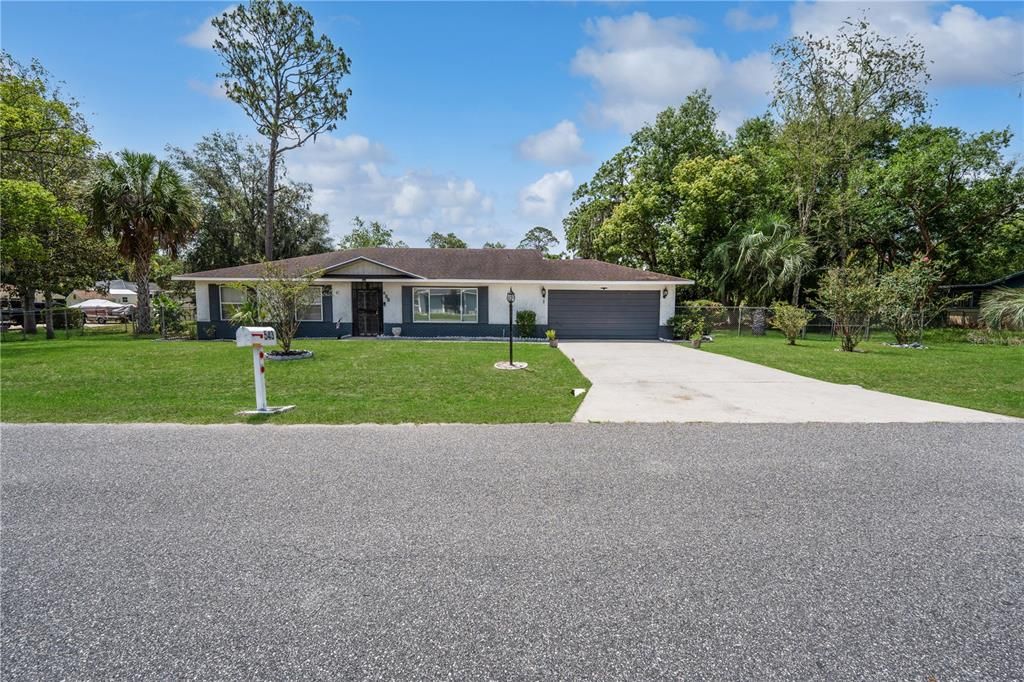 Recently Sold: $240,000 (3 beds, 2 baths, 1939 Square Feet)