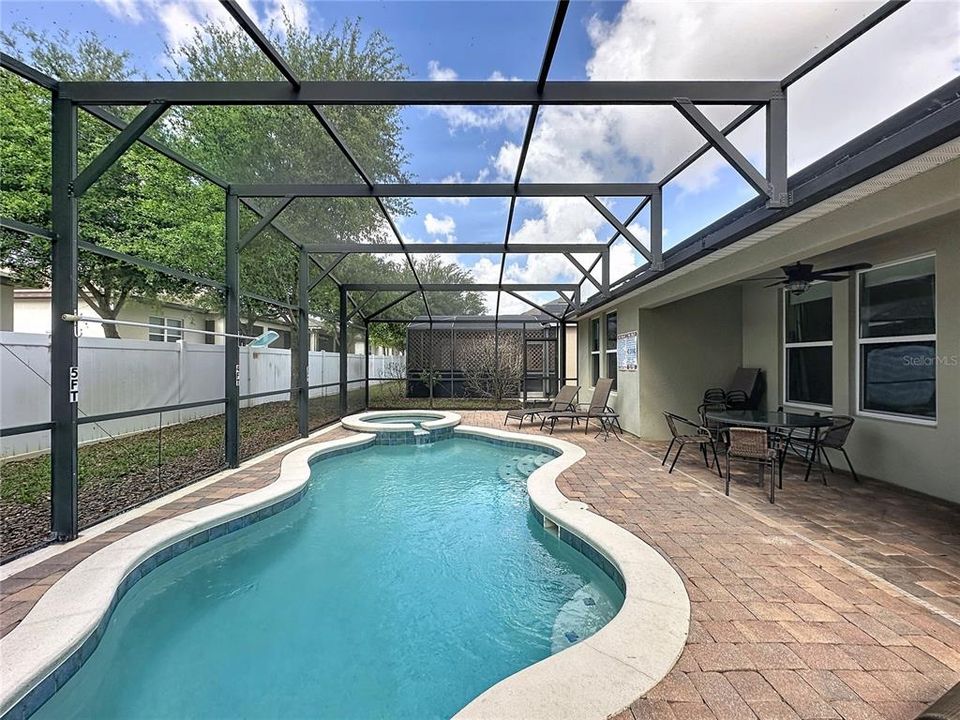 For Sale: $425,000 (4 beds, 3 baths, 1965 Square Feet)