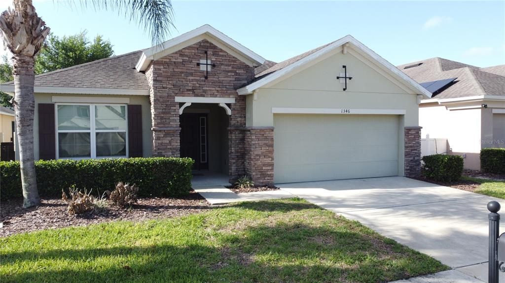 For Sale: $425,000 (4 beds, 3 baths, 1965 Square Feet)