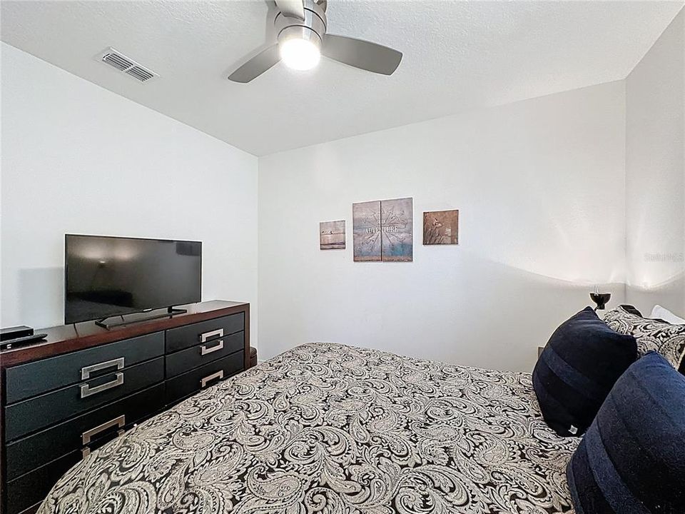 For Sale: $425,000 (4 beds, 3 baths, 1965 Square Feet)