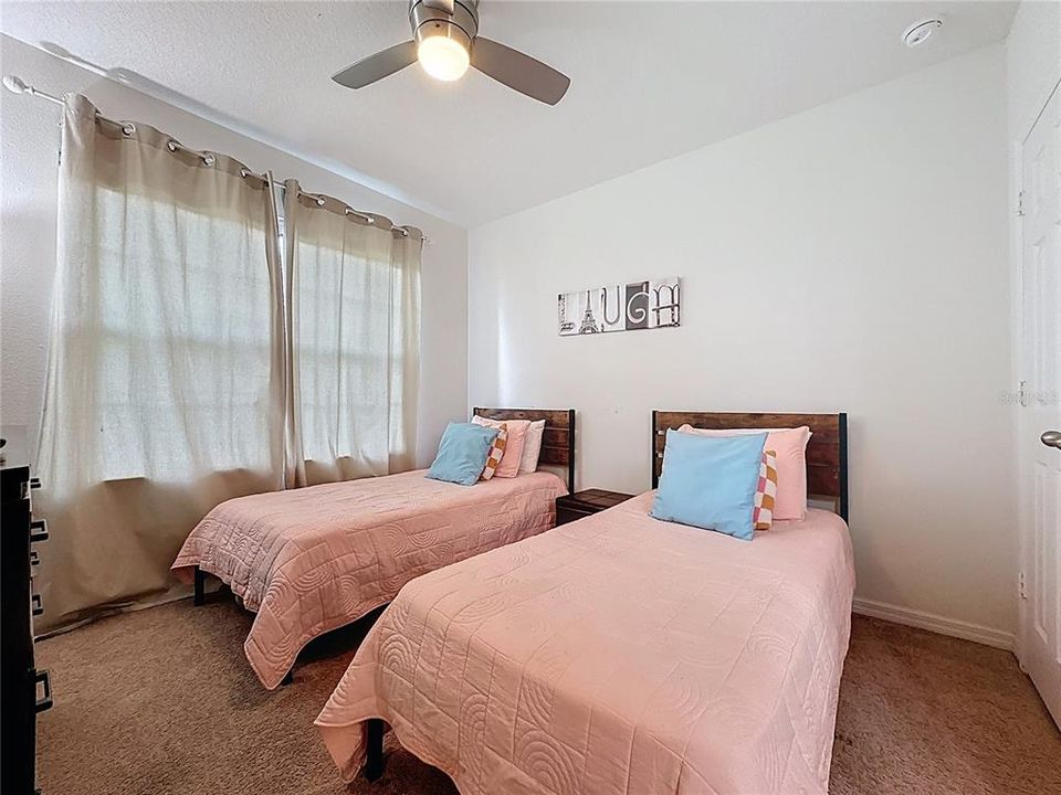 For Sale: $425,000 (4 beds, 3 baths, 1965 Square Feet)