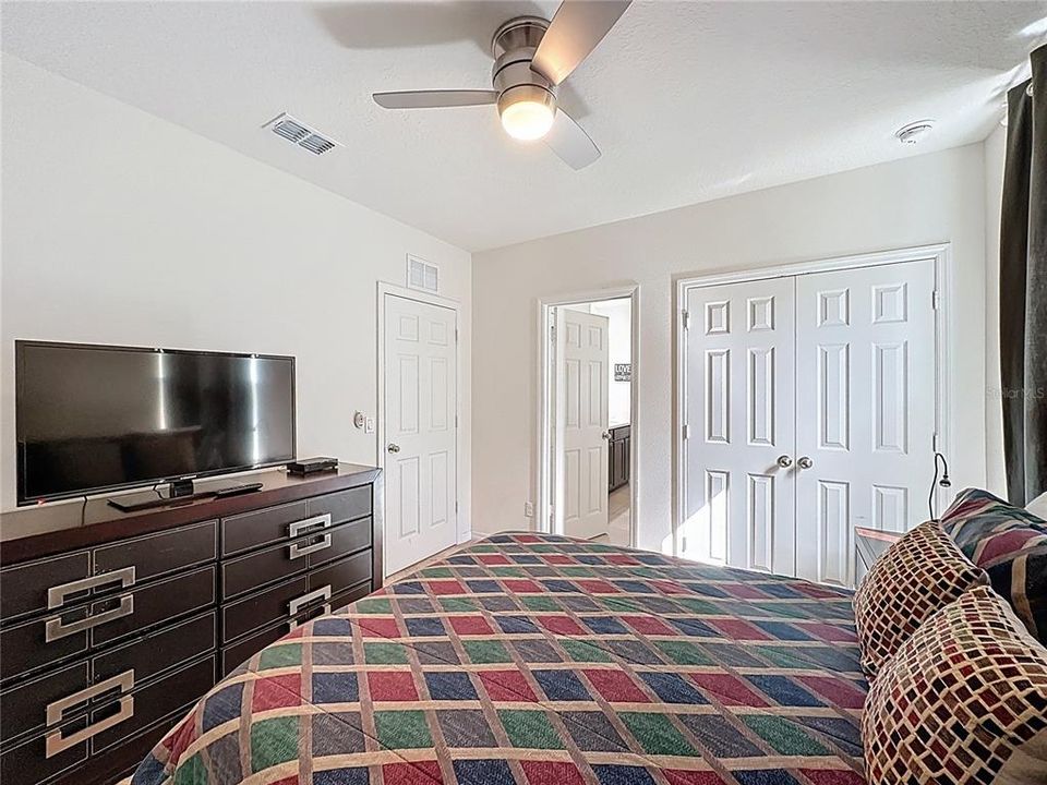 For Sale: $425,000 (4 beds, 3 baths, 1965 Square Feet)