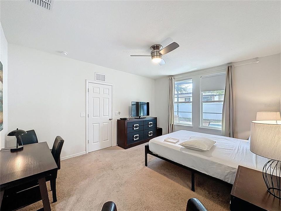 For Sale: $425,000 (4 beds, 3 baths, 1965 Square Feet)