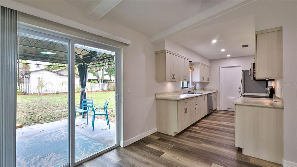 For Sale: $324,900 (3 beds, 2 baths, 1232 Square Feet)