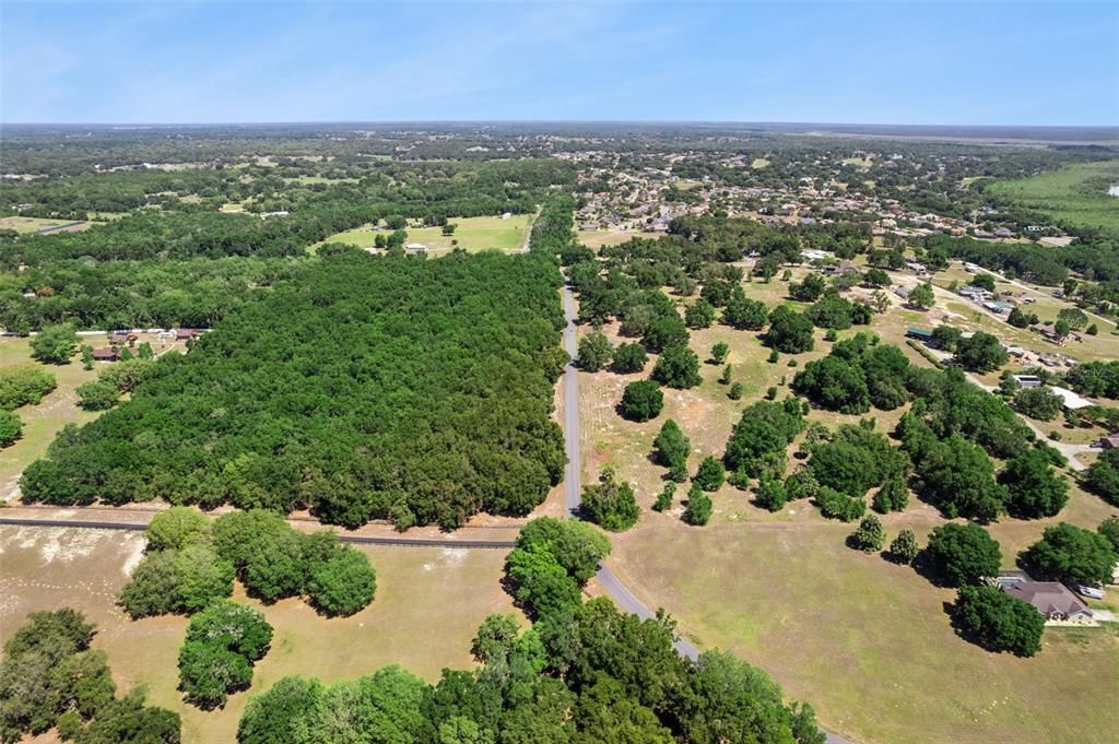 На продажу: $1,850,000 (37.61 acres)