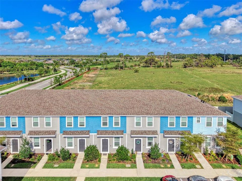 Active With Contract: $245,000 (2 beds, 2 baths, 1238 Square Feet)