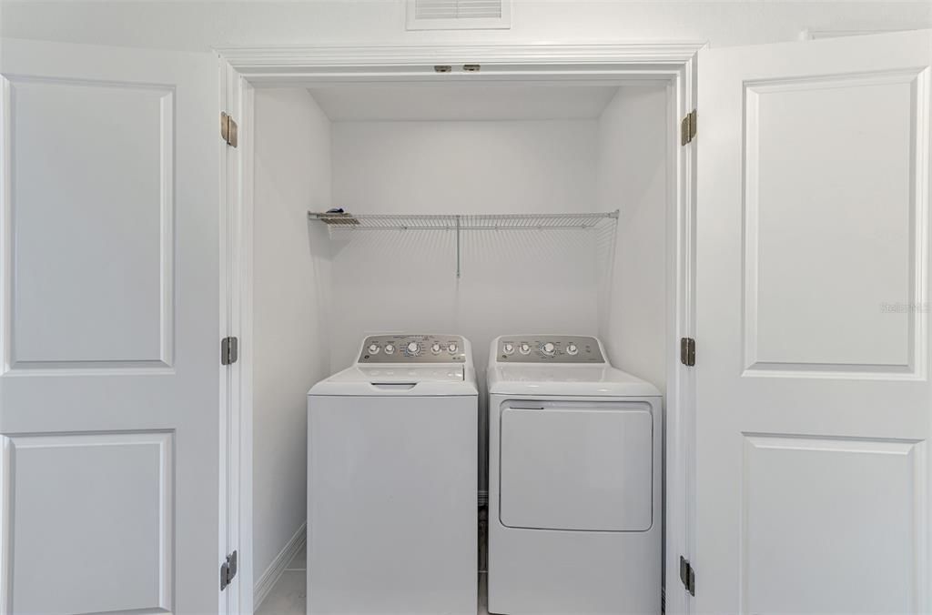 Active With Contract: $245,000 (2 beds, 2 baths, 1238 Square Feet)