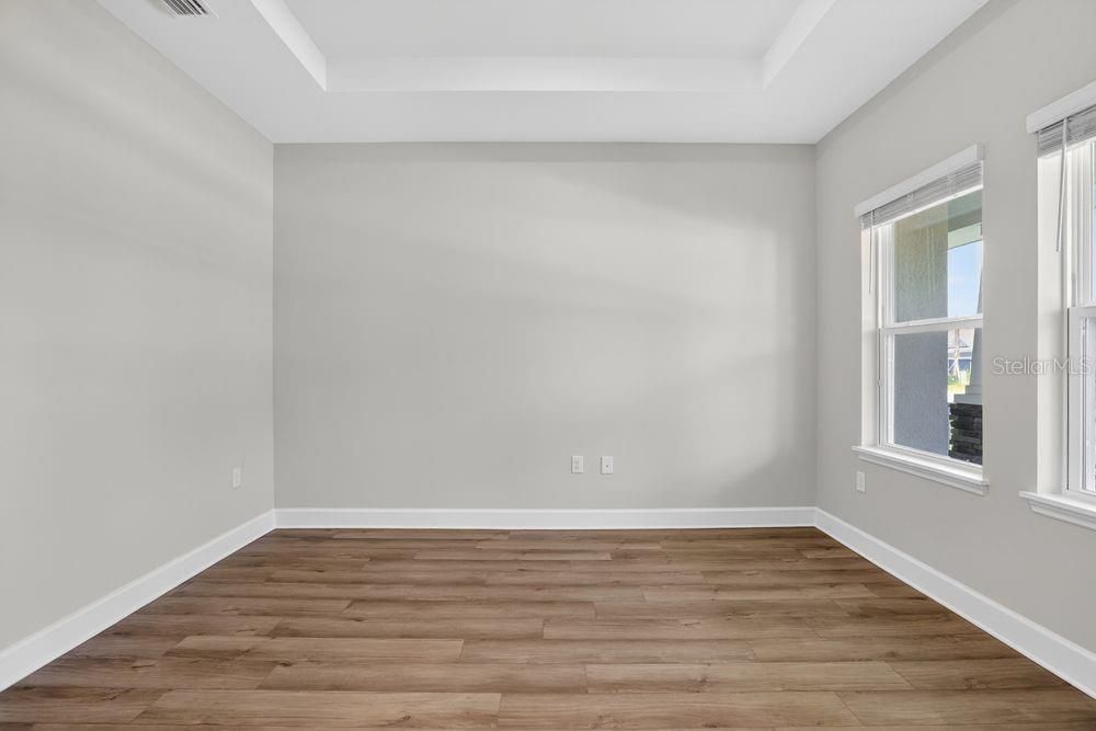 For Sale: $784,576 (5 beds, 3 baths, 3221 Square Feet)