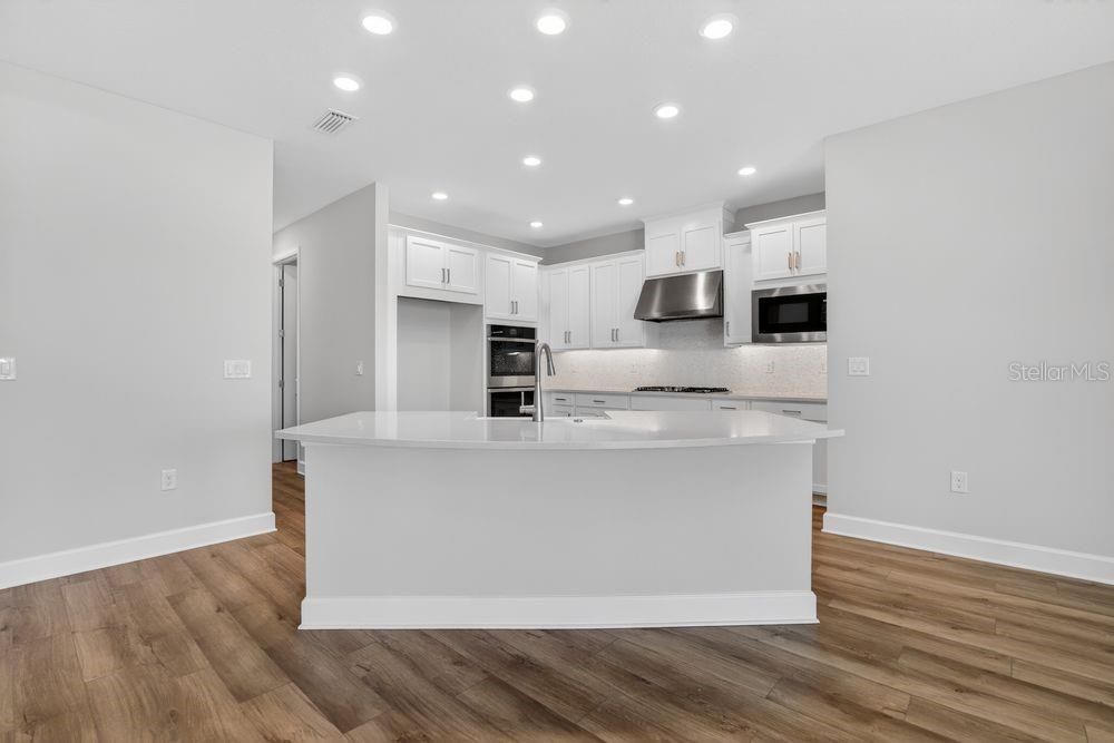 For Sale: $784,576 (5 beds, 3 baths, 3221 Square Feet)