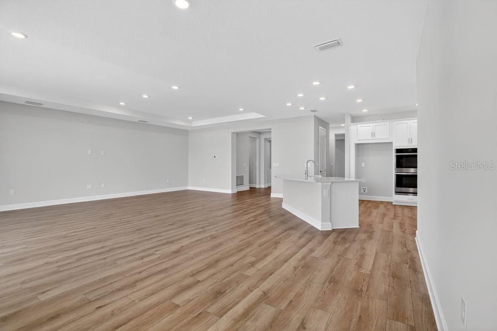 For Sale: $784,576 (5 beds, 3 baths, 3221 Square Feet)
