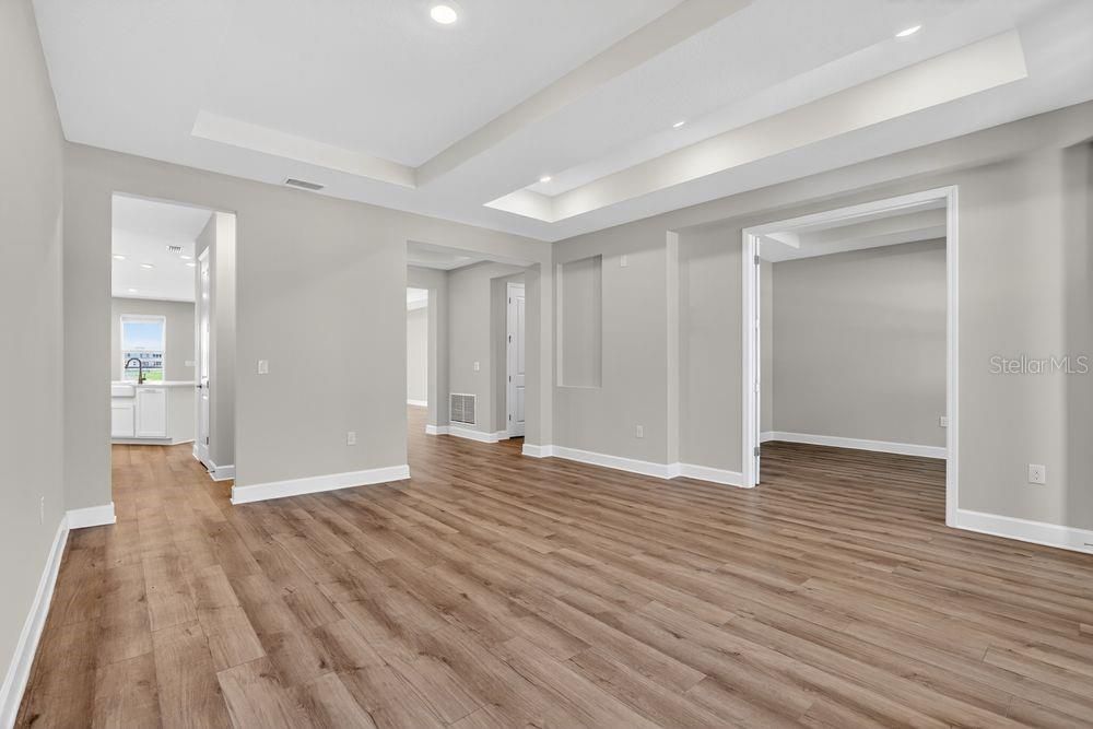 For Sale: $784,576 (5 beds, 3 baths, 3221 Square Feet)