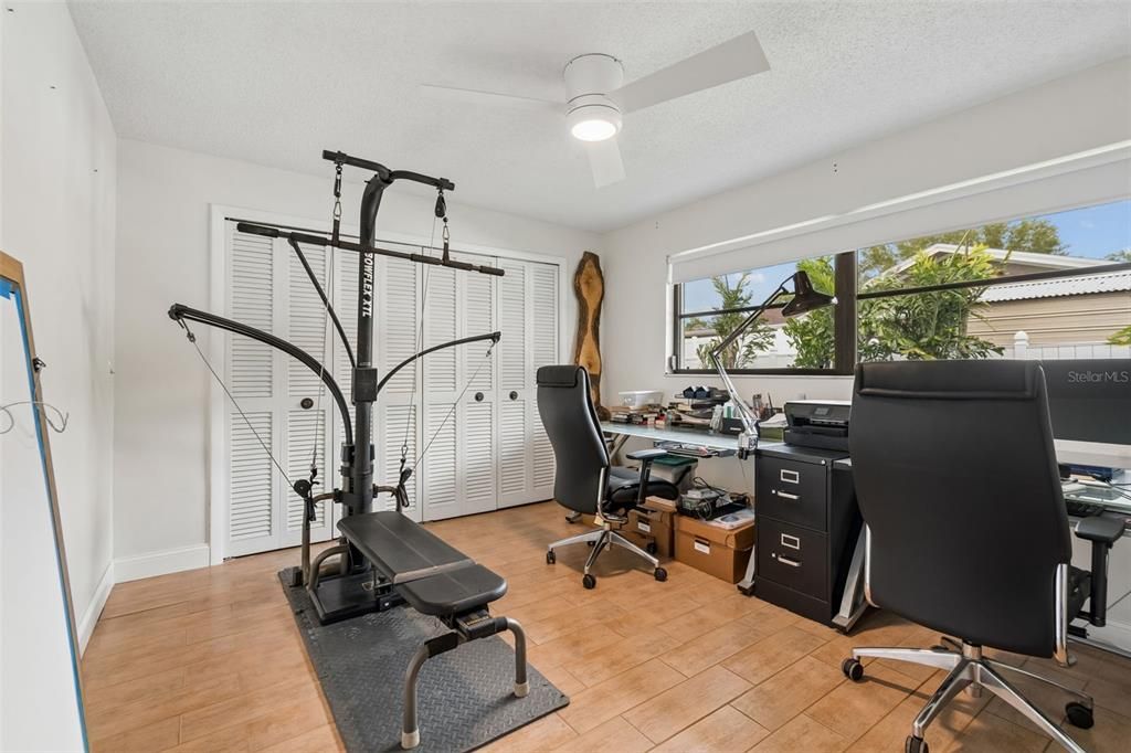 Activo con contrato: $840,000 (5 camas, 2 baños, 2858 Pies cuadrados)