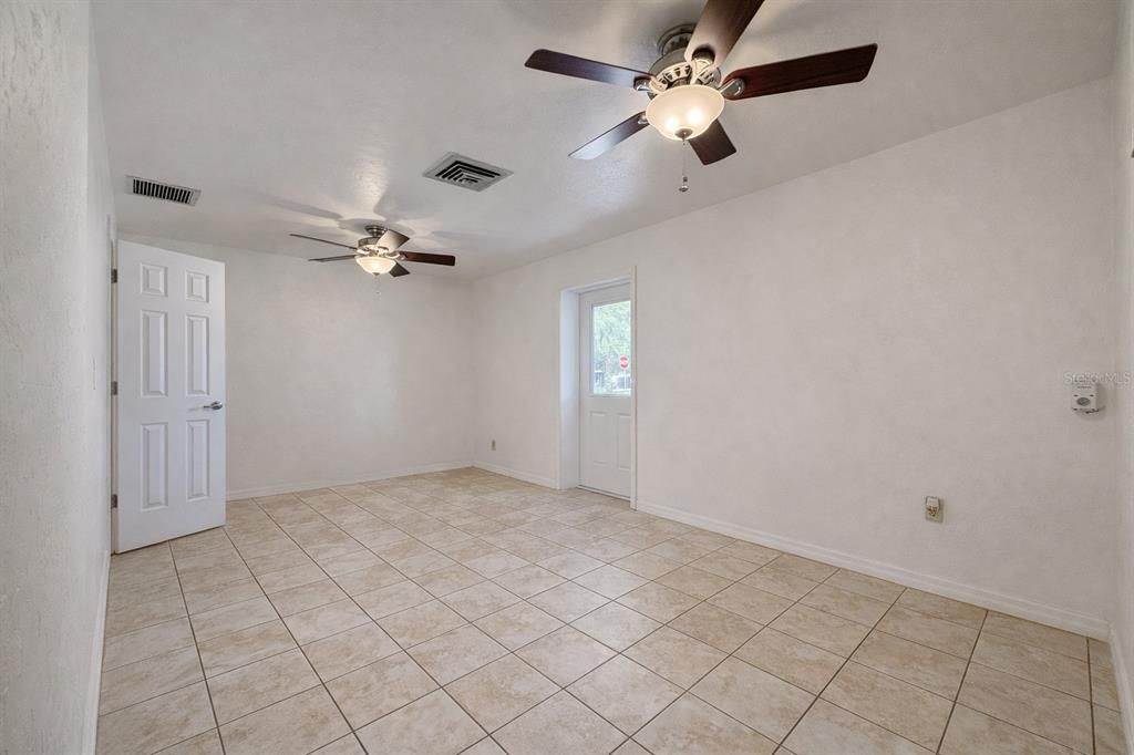 For Sale: $525,000 (4 beds, 4 baths, 2933 Square Feet)