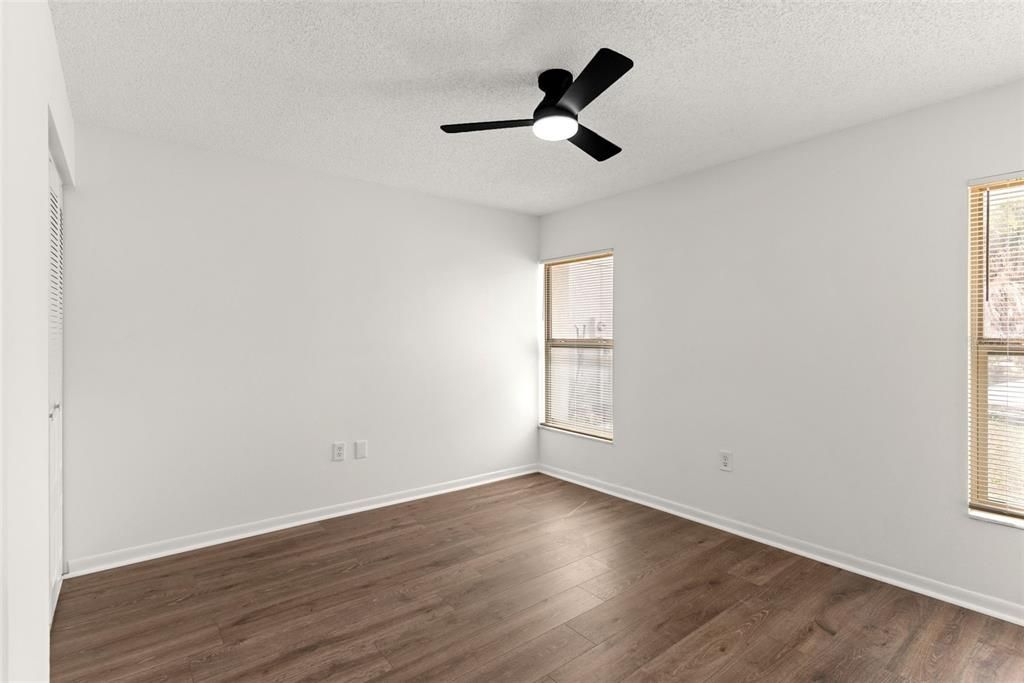 Active With Contract: $230,000 (2 beds, 2 baths, 1291 Square Feet)