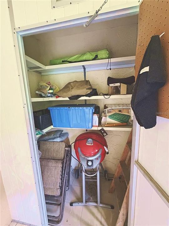 На продажу: $139,000 (2 спален, 2 ванн, 1096 Квадратных фут)