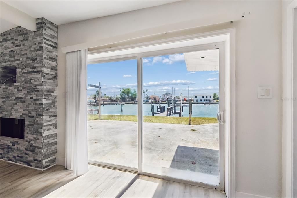 For Sale: $899,000 (4 beds, 3 baths, 2554 Square Feet)