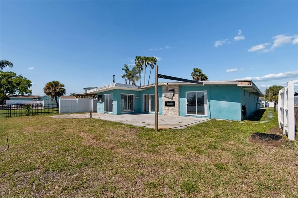 For Sale: $899,000 (4 beds, 3 baths, 2554 Square Feet)