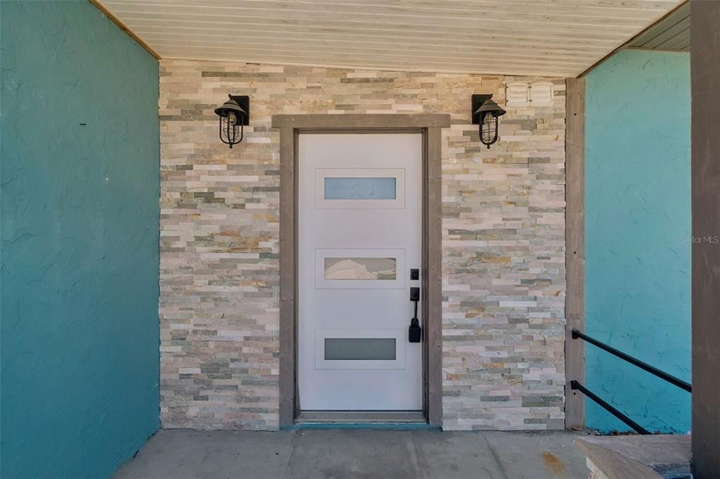 For Sale: $899,000 (4 beds, 3 baths, 2554 Square Feet)