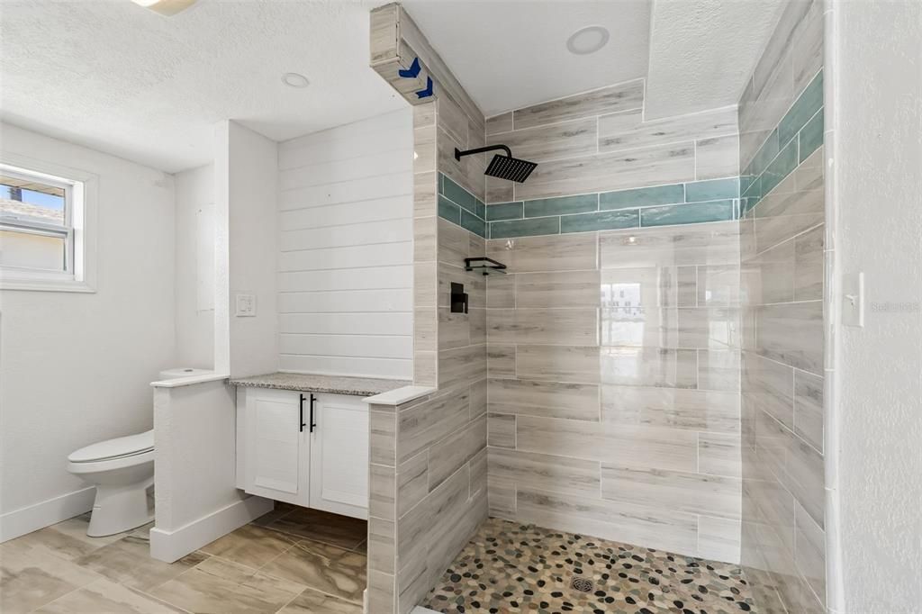 For Sale: $899,000 (4 beds, 3 baths, 2554 Square Feet)