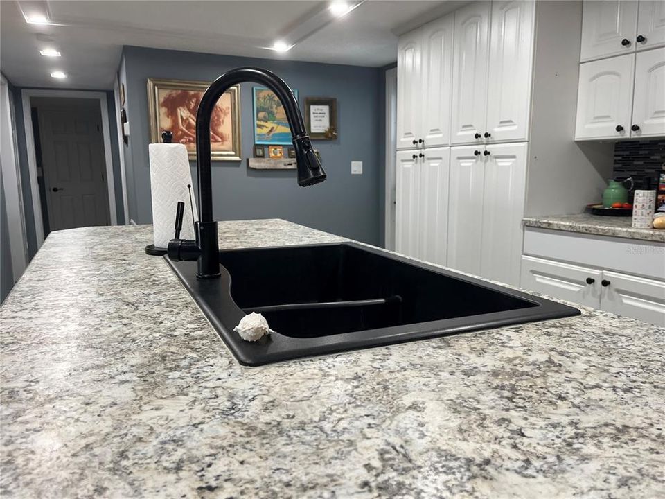 На продажу: $229,000 (2 спален, 2 ванн, 949 Квадратных фут)